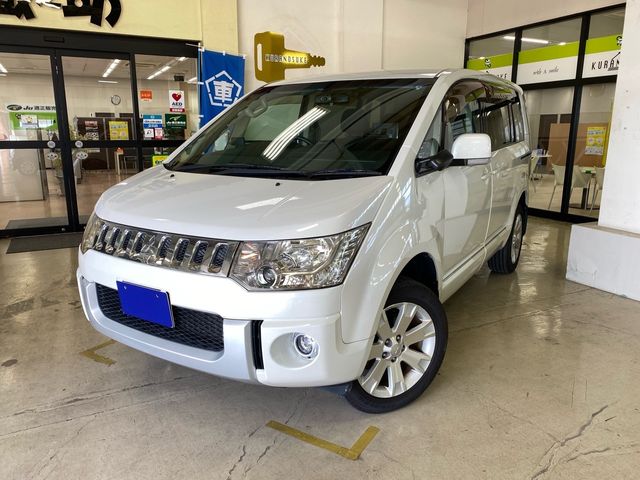 Mitsubishi DELICA D5 2011-06 23352-0
