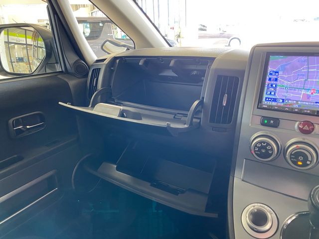 Mitsubishi DELICA D5 2011-06 23352-9