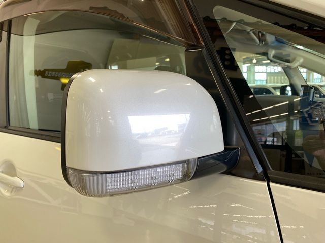 Mitsubishi DELICA D5 2011-06 23352-7
