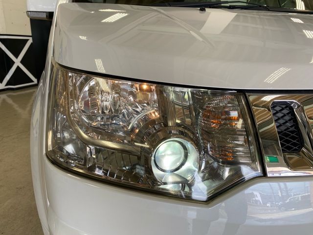 Mitsubishi DELICA D5 2011-06 23352-5