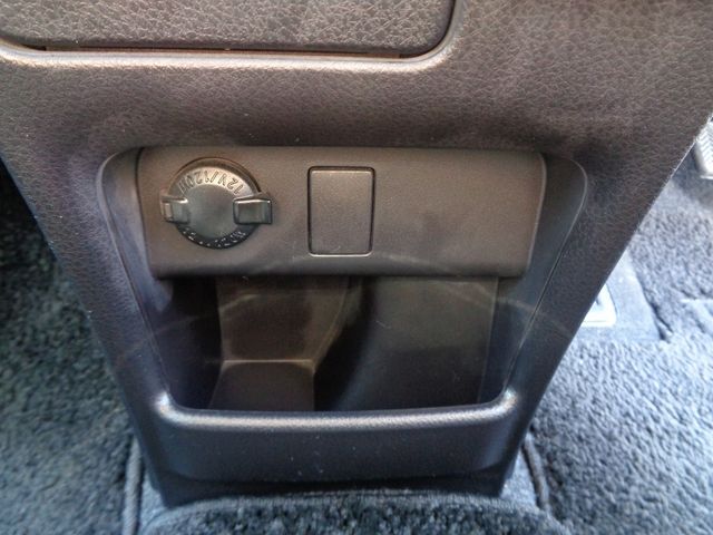 Toyota ESQUIRE 2016-09 16603-15