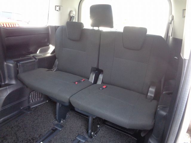 Toyota ESQUIRE 2016-09 16603-6