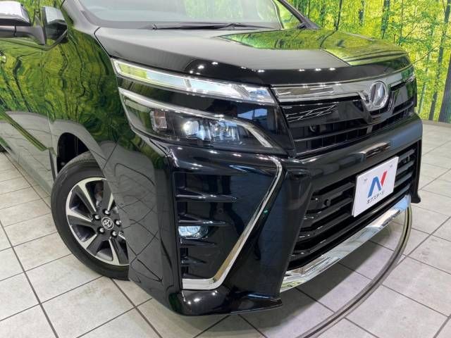 Toyota VOXY 2020-03 11228-13
