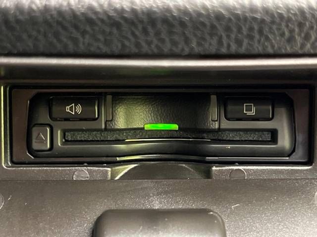Toyota VOXY 2020-03 11228-7
