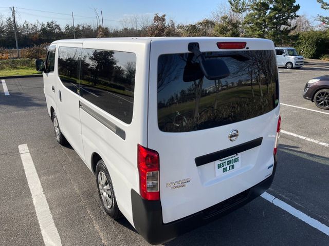 Nissan NV350 Caravan 2016-10 193538-17
