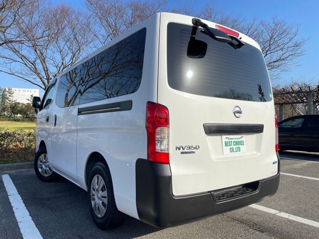Nissan NV350 Caravan 2016-10 193538-1