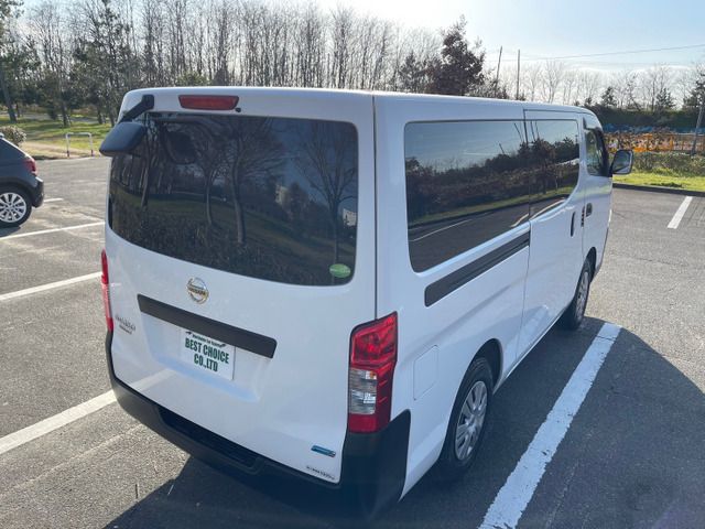 Nissan NV350 Caravan 2016-10 193538-15