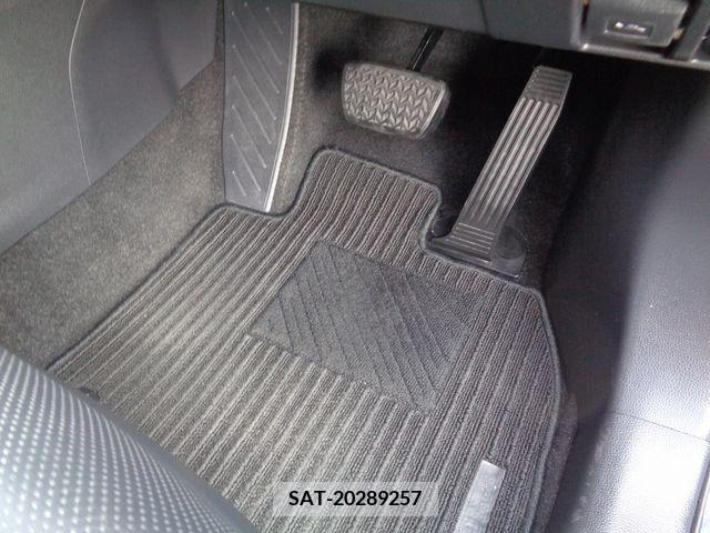 Toyota HARRIER 2021-06 313437-18