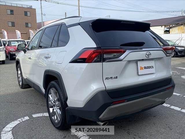Toyota RAV4 2022-10 282683-14