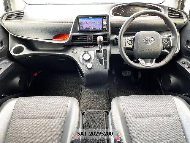 Toyota SIENTA 2017-10 298342-1