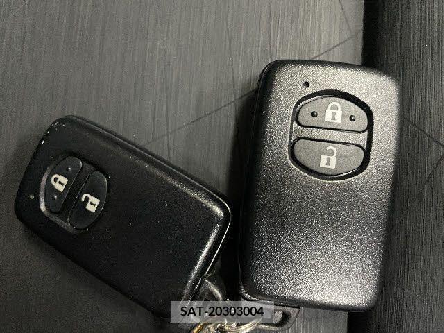 Toyota AQUA 2013-12 207181-15