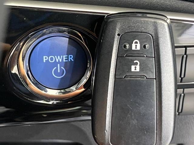 Toyota PRIUS 2018-08 17755-5