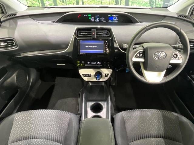 Toyota PRIUS 2018-08 17755-1