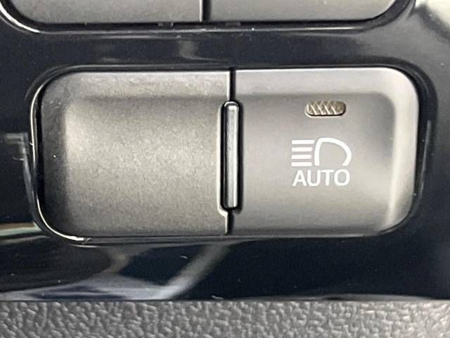 Toyota PRIUS 2018-08 17755-7