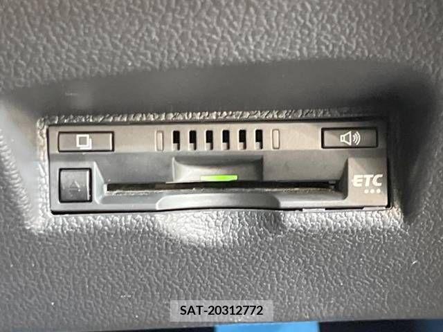 Toyota PRIUS 2021-07 322484-5