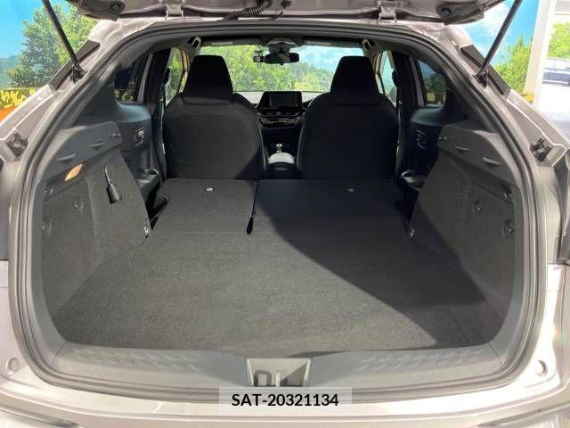 Toyota C-HR 2017-11 337683-10
