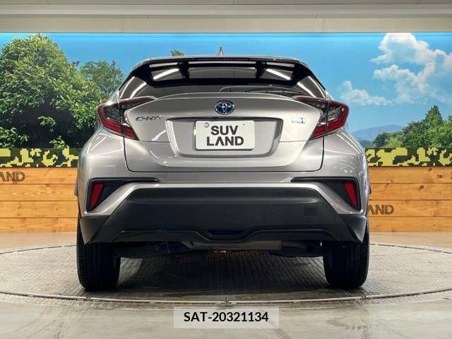 Toyota C-HR 2017-11 337683-15