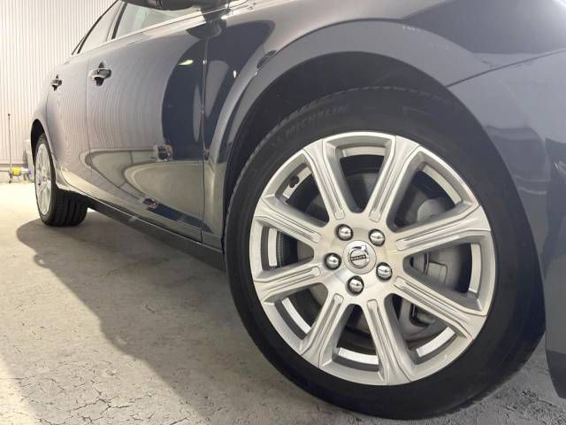 Volvo V40 2020-06 196137-17