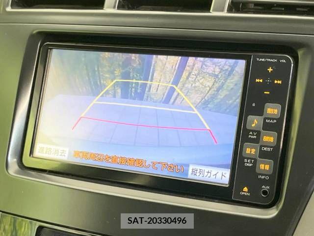 Toyota PRIUS ALPHA 2011-11 382391-3