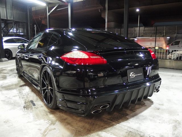 Porsche PANAMERA 2012-01 189434-7