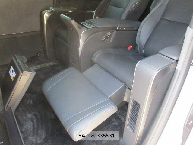 Lexus LM 2024-03 316232-19