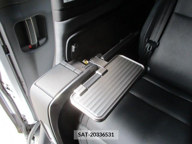 Lexus LM 2024-03 316232-15