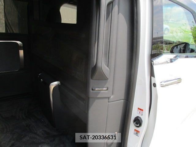 Lexus LM 2024-03 316232-10