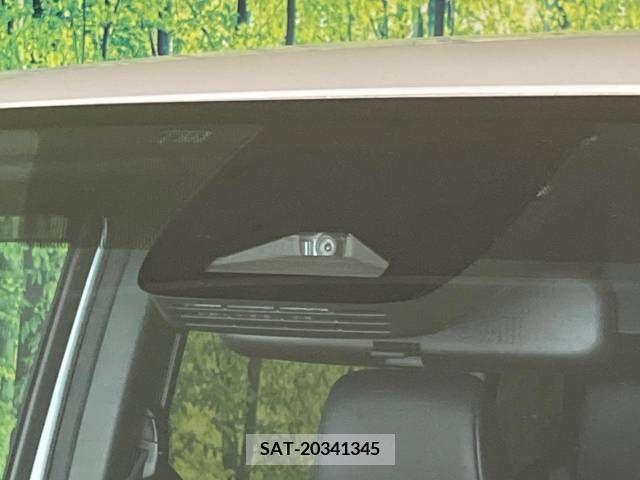 Toyota NOAH 2023-01 365112-4