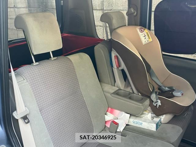 Suzuki EVERY WAGON 2012-11 390747-13