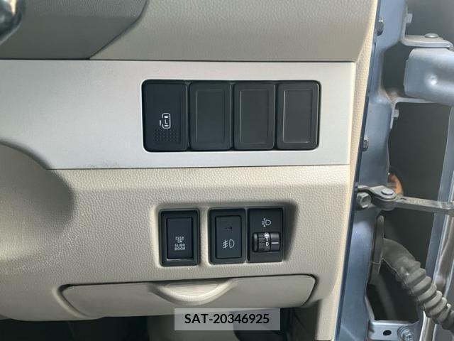 Suzuki EVERY WAGON 2012-11 390747-16