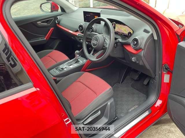 Audi Q2 2019-09 209330-1