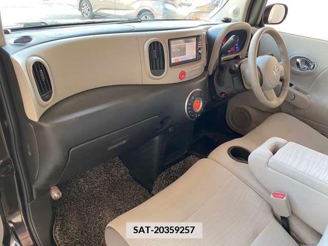 Nissan CUBE 2011-12 358399-5