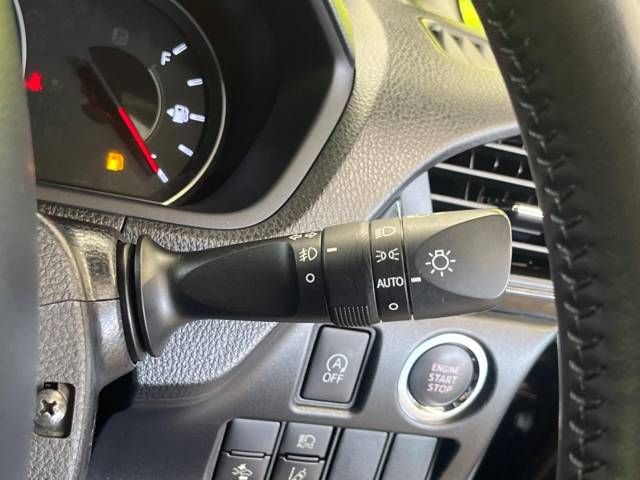 Toyota VOXY 2017-08 181982-13