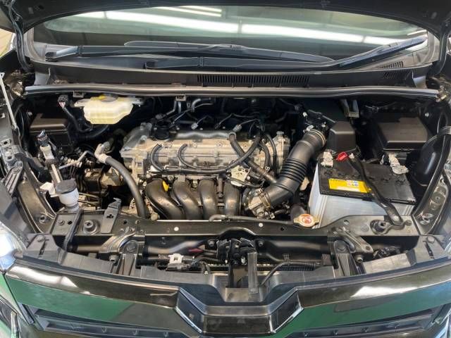 Toyota VOXY 2017-08 181982-19