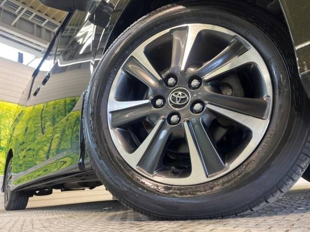 Toyota VOXY 2017-08 181982-12