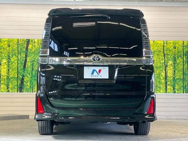 Toyota VOXY 2017-08 181982-15