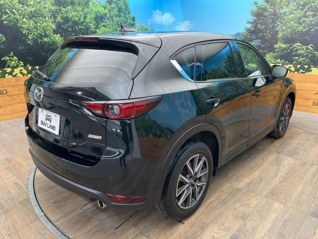 Mazda CX-5 2017-08 185739-17