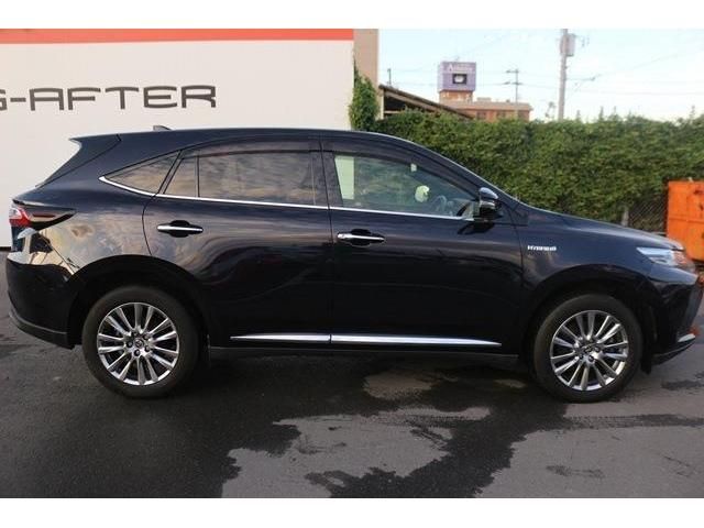 Toyota HARRIER HYBRID 2017-11 11037-2