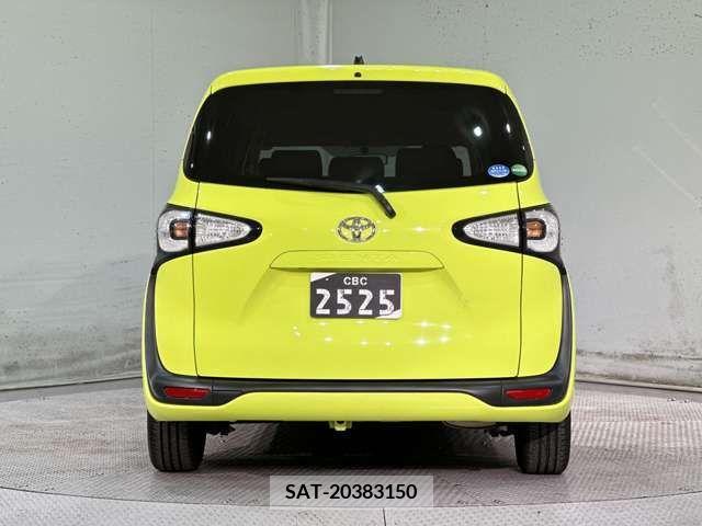 Toyota SIENTA 2016-02 298337-9