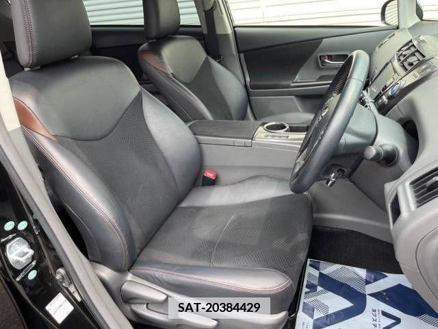Toyota PRIUS ALPHA 2013-10 366788-7