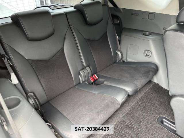 Toyota PRIUS ALPHA 2013-10 366788-9
