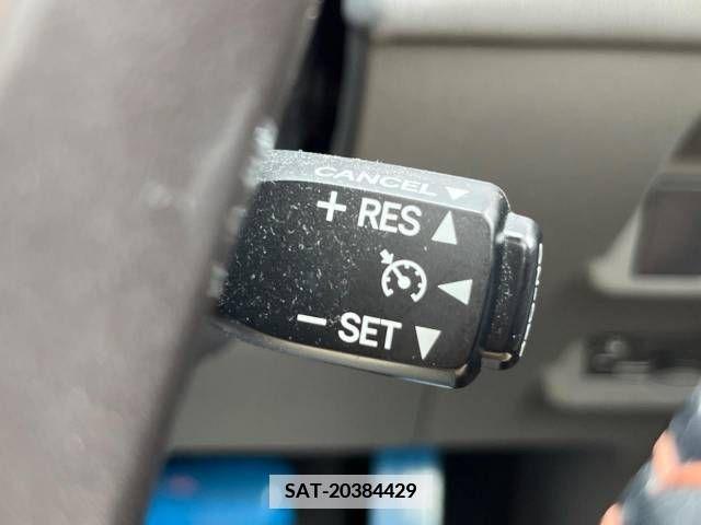 Toyota PRIUS ALPHA 2013-10 366788-4