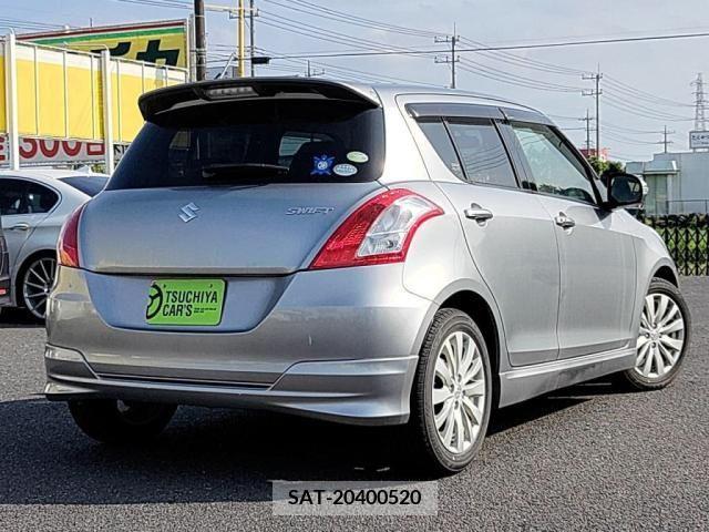 Suzuki SWIFT 2011-12 352773-1