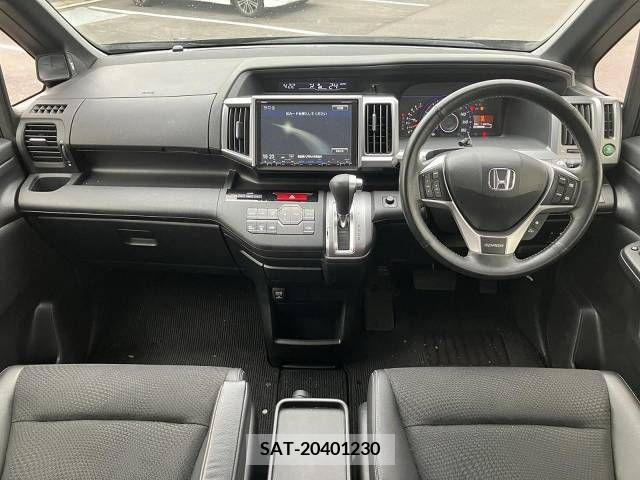 Honda STEP WGN 2013-06 324661-1
