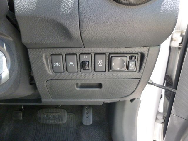 Nissan AD VAN 2018-06 4214-11