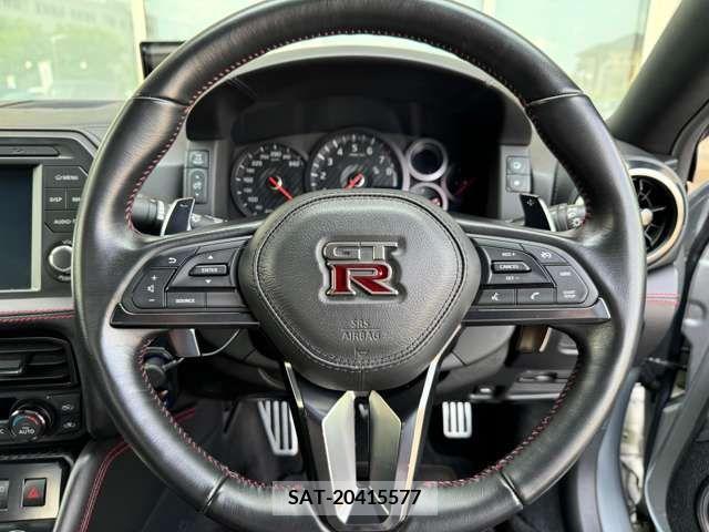 Nissan GT-R 2017-05 379004-11