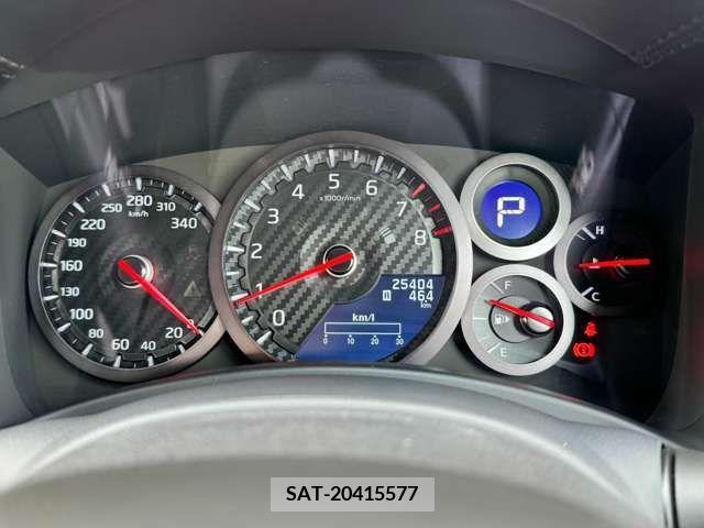Nissan GT-R 2017-05 379004-19