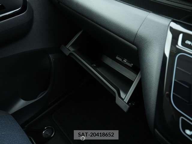 Mitsubishi EK X 2022-02 215314-12