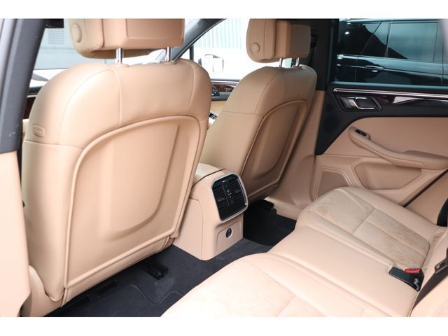 Porsche MACAN 2019-11 824-13