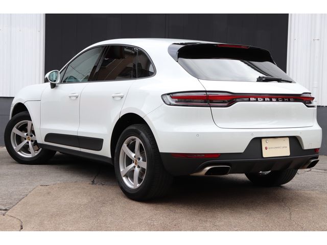 Porsche MACAN 2019-11 824-5
